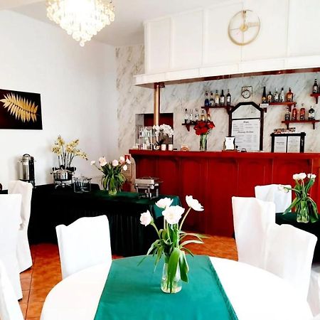 Hotel Bursztyn Kaliszki 외부 사진