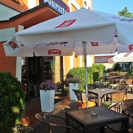 Hotel Bursztyn Kaliszki 외부 사진