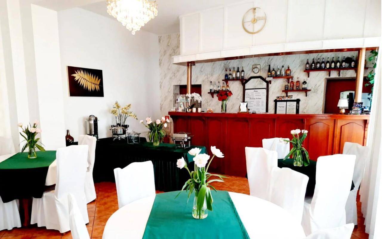 Hotel Bursztyn Kaliszki 외부 사진