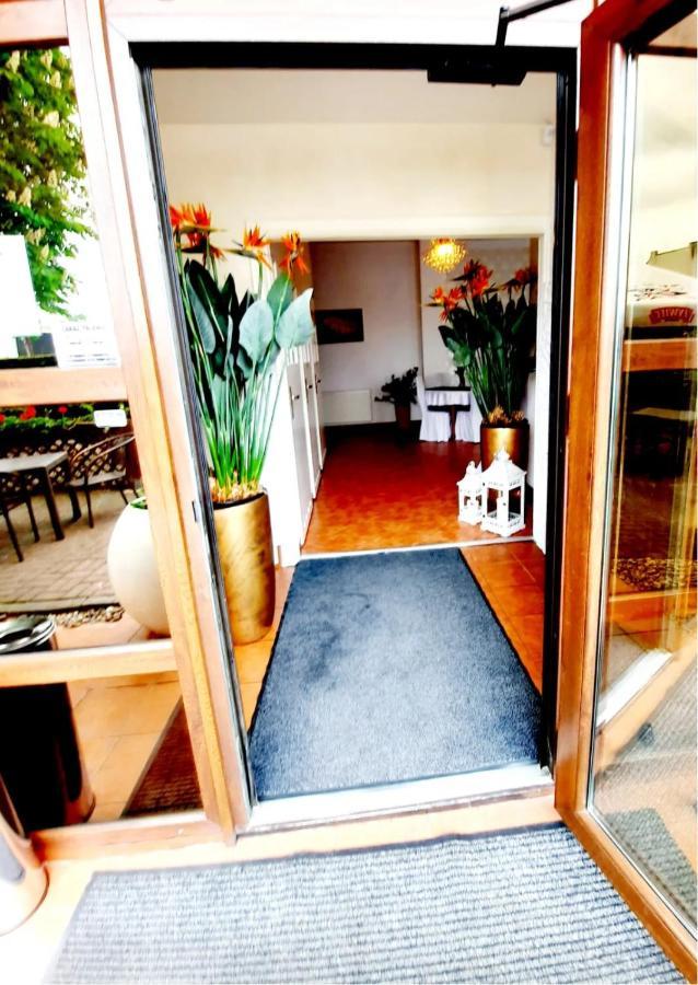 Hotel Bursztyn Kaliszki 외부 사진