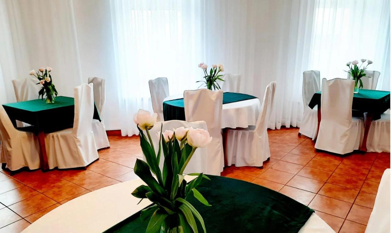 Hotel Bursztyn Kaliszki 외부 사진
