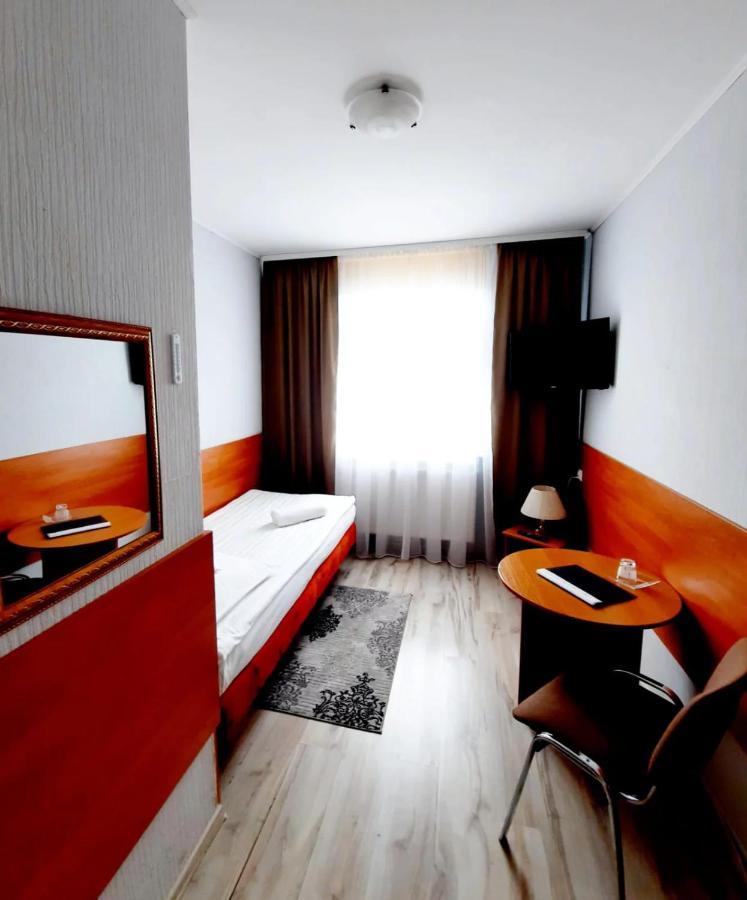 Hotel Bursztyn Kaliszki 외부 사진