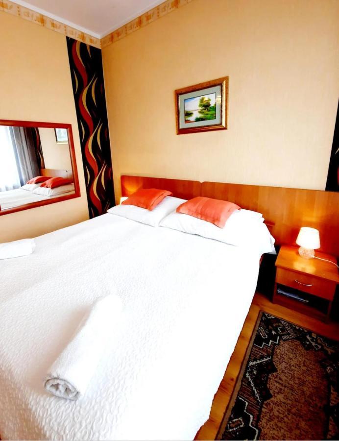 Hotel Bursztyn Kaliszki 외부 사진