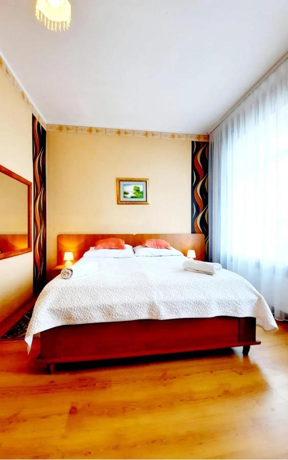 Hotel Bursztyn Kaliszki 외부 사진