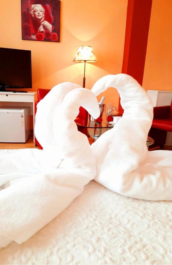 Hotel Bursztyn Kaliszki 외부 사진