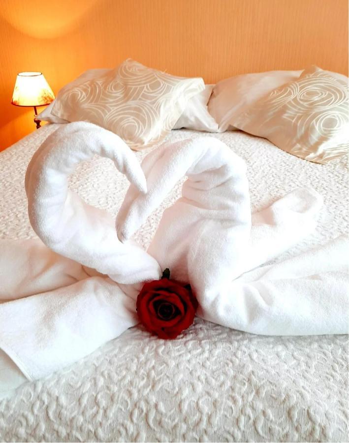 Hotel Bursztyn Kaliszki 외부 사진