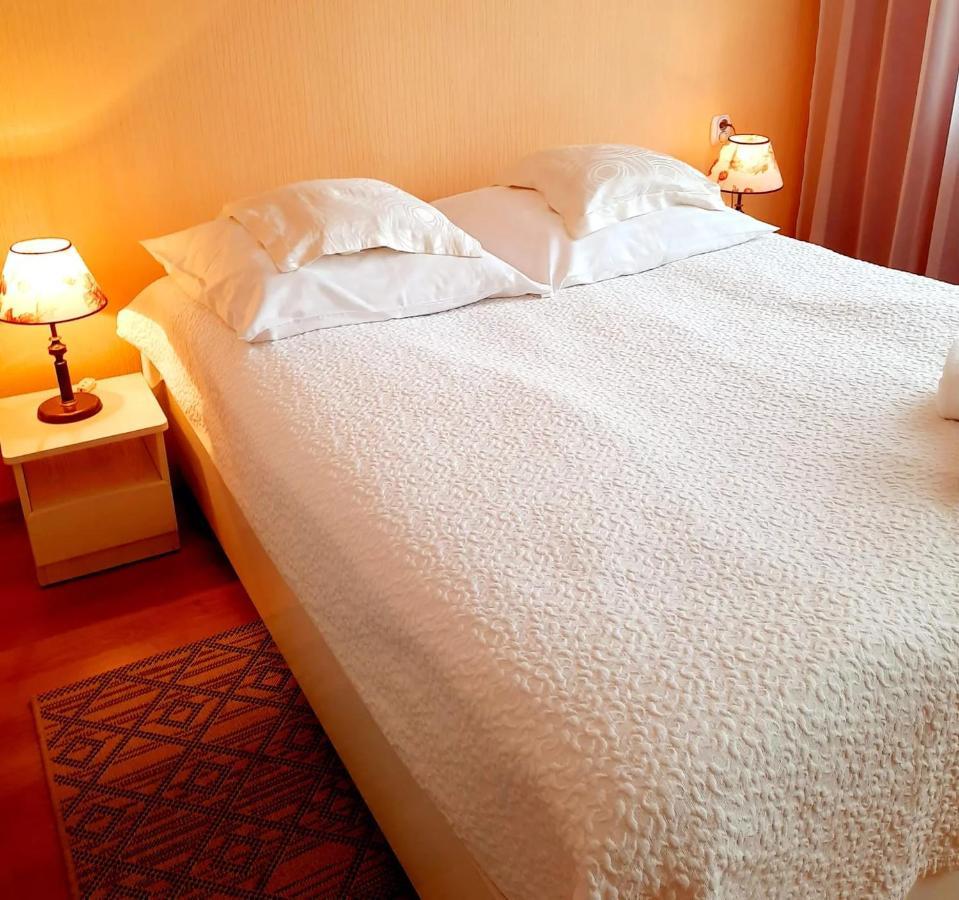 Hotel Bursztyn Kaliszki 외부 사진