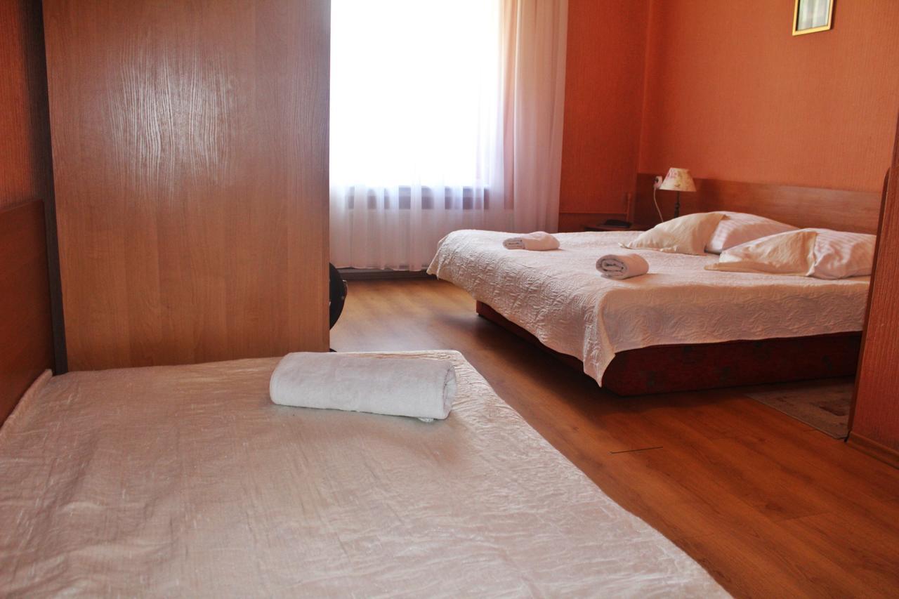 Hotel Bursztyn Kaliszki 외부 사진