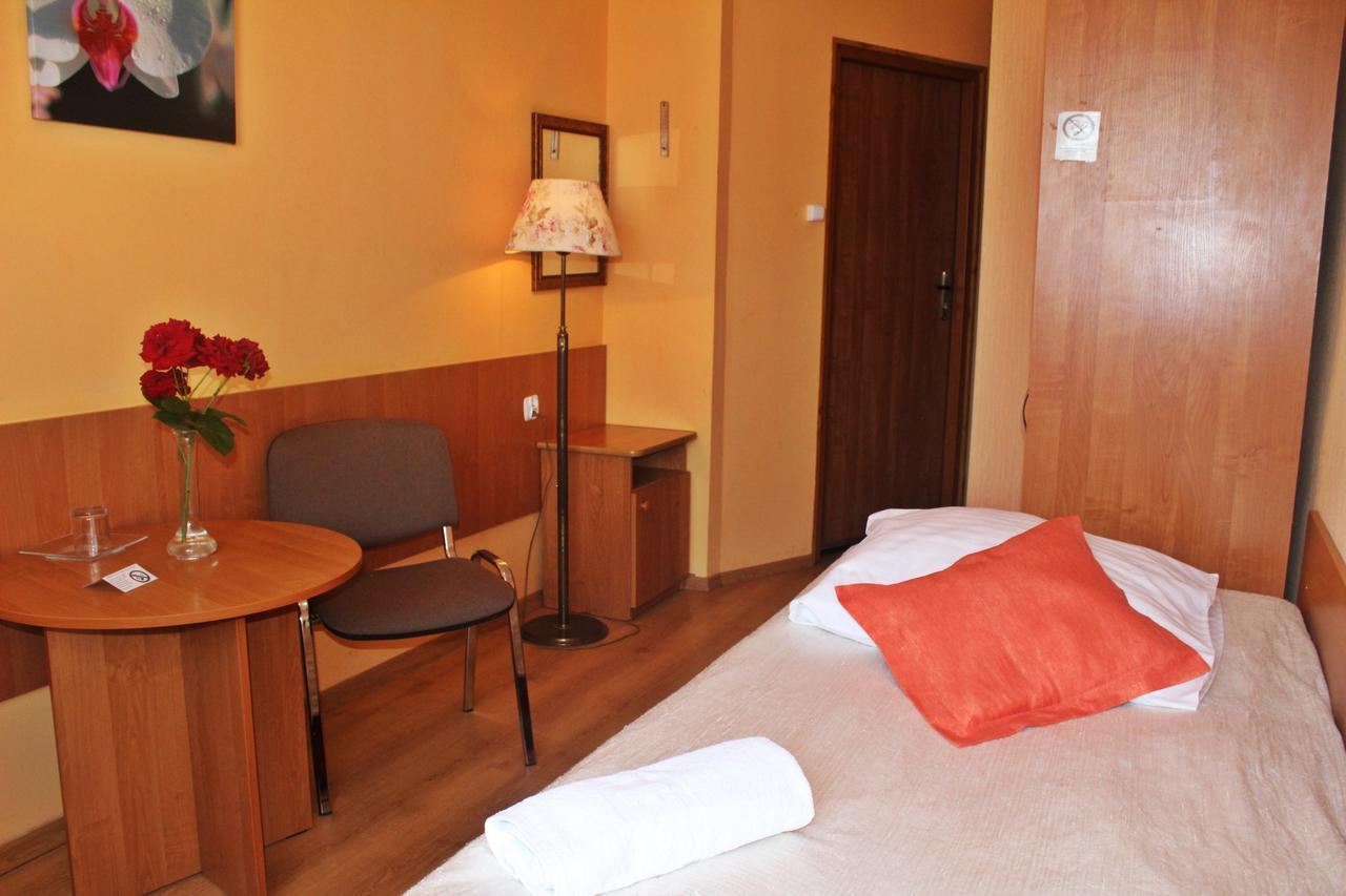 Hotel Bursztyn Kaliszki 외부 사진